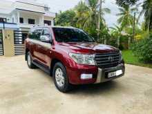 Toyota Land Cruuser Sahara V8 2011 SUV