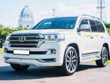 Toyota Land Cruiser VX V8 R 2017 SUV
