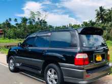 Toyota Land Cruiser 2000 SUV