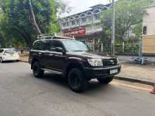 https://riyasewana.com/uploads/toyota-landcruiser-2005-227341412892.jpg