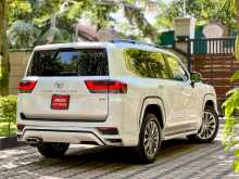 https://riyasewana.com/uploads/toyota-landcruiser-lc300-24101807654.jpg