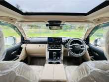 https://riyasewana.com/uploads/toyota-landcruiser-lc300-6113820286.jpg
