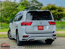 https://riyasewana.com/uploads/toyota-landcruiser-lc300-6113820614.jpg