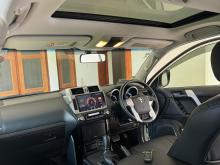 https://riyasewana.com/uploads/toyota-landcruiser-prado-1914042017425.jpg