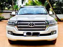 Toyota Land Cruiser V8 VX 2016 SUV
