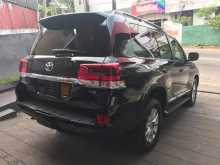 https://riyasewana.com/uploads/toyota-landcruiser-v8-2016-60253512932.jpg