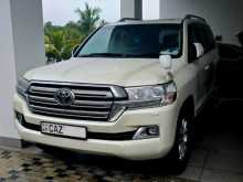 Toyota Land Cruiser V8 2017 SUV