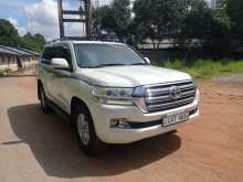 Toyota Landcruiser VX V8 2017 SUV