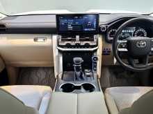 https://riyasewana.com/uploads/toyota-lc-300-sahara-8125018682.jpg