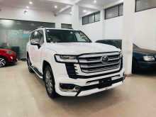 Toyota Land Cruiser Prado LC300 2024 SUV