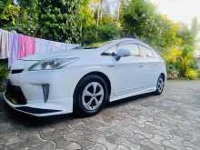 Toyota LED S 2011 Car