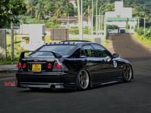 https://riyasewana.com/uploads/toyota-lexus-altezza-514533017824.jpg