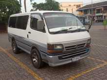 Toyota Dolphin LH102 1990 Van