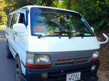 Toyota LH102 1990 Van