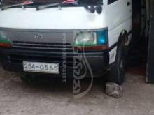 Toyota Dolphin LH113 1995 Van