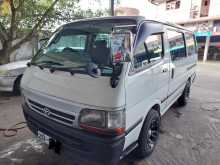 Toyota LH 103 Dolphin 1995 Van