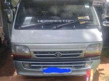 Toyota LH 103 1993 Van