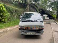 Toyota Dolphin LH103 1993 Van