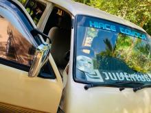 Toyota LH 110 1990 Van