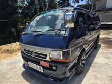 Toyota LH113 2001 Van