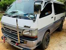 Toyota LH113 Long 1991 Van