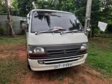 Toyota Dolphin LH113 1992 Van
