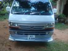 Toyota LH113 2005 Van