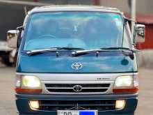 Toyota LH 172 Super Gl Dolphin 2004 Van