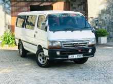 Toyota Lh 178 2000 Van