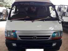 Toyota Dolphin 2004 Van