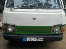 Toyota LH20 1986 Van