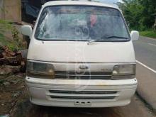 Toyota LH30 1985 Van
