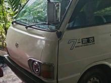 Toyota LH30 1982 Van