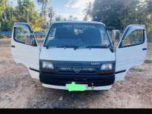 Toyota LH102 1995 Van