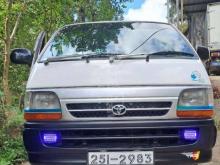 Toyota LH102 1992 Van