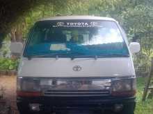 Toyota LH102 1990 Van