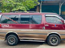 Toyota LH102 4DOOR 1990 Van