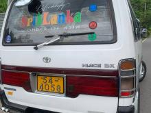 Toyota Dolphin LH102 1991 Van