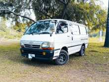 Toyota Dolphin LH103 1993 Van