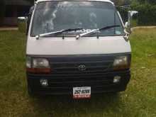 Toyota LH103 1995 Van