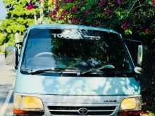 Toyota Dolphin LH103 1995 Van