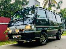 Toyota LH103 Super GL 1995 Van