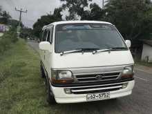 Toyota LH110 1992 Van