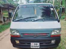 Toyota LH113 Dolphin 1992 Van