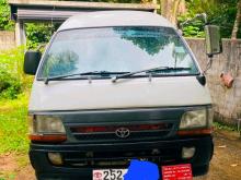 Toyota Dolphin LH113 1995 Van