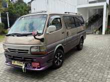 Toyota Dolphin LH113 1995 Van