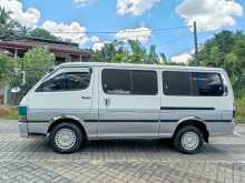 Toyota Dolphin LH113 Hiace 1992 Van