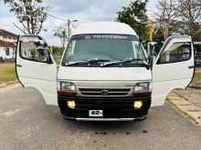 Toyota Lh125 Dolphin 1990 Van