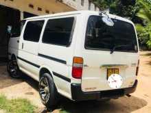 Toyota LH162 2000 Van