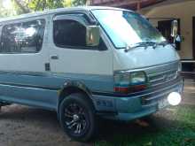 Toyota LH172 1999 Van